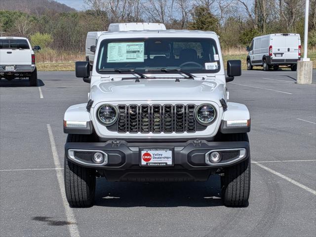 2026 Jeep Gladiator GLADIATOR SAHARA 4X4 2026 Jeep Gladiator GLADIATOR SAHARA 4X4