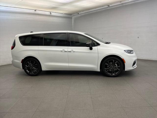 2026 Chrysler Pacifica PACIFICA SELECT 2026 Chrysler Pacifica PACIFICA SELECT