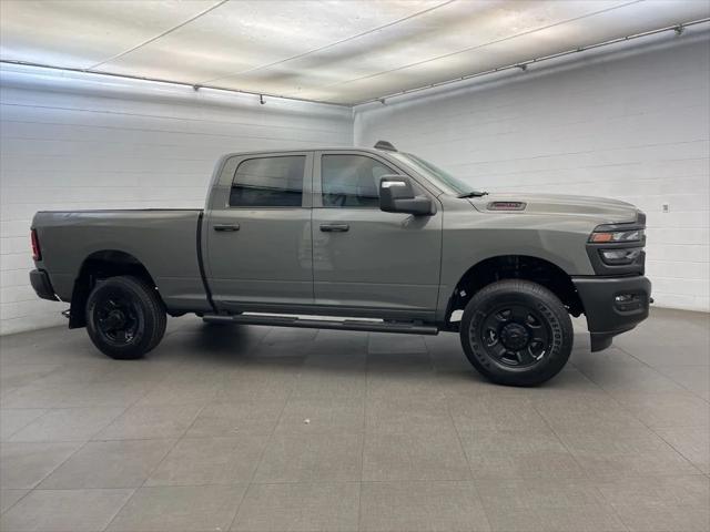 2026 RAM Ram 2500 RAM 2500 BLACK EXPRESS CREW CAB 4X4 64 BOX