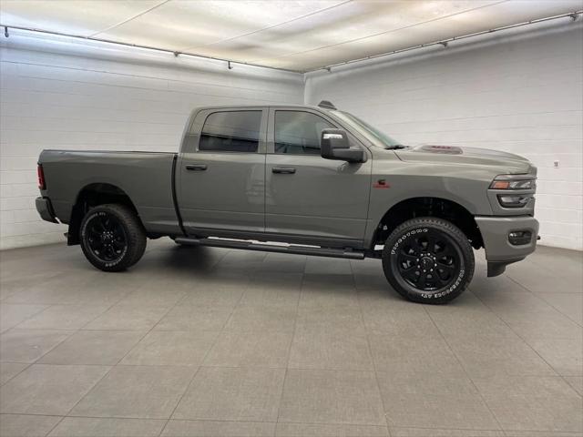 2026 RAM Ram 2500 RAM 2500 BLACK EXPRESS CREW CAB 4X4 64 BOX