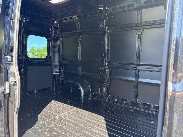 2026 Ram ProMaster Cargo Van Tradesman High Roof 136" WB w/Pass Seat