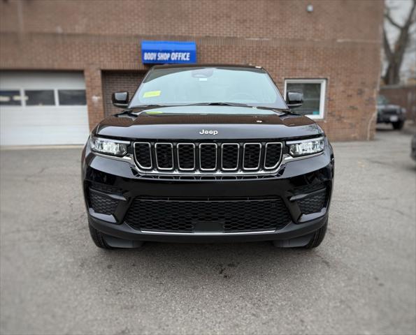 2026 Jeep Grand Cherokee GRAND CHEROKEE LAREDO X 4X4