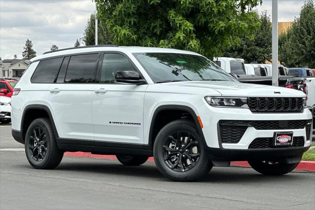 2026 Jeep Grand Cherokee GRAND CHEROKEE L LAREDO ALTITUDE 4X4