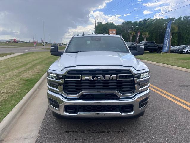 2026 RAM Ram 3500 RAM 3500 TRADESMAN CREW CAB 4X4 8 BOX