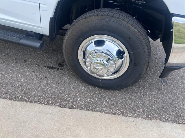 2026 RAM Ram 3500 RAM 3500 TRADESMAN CREW CAB 4X4 8 BOX