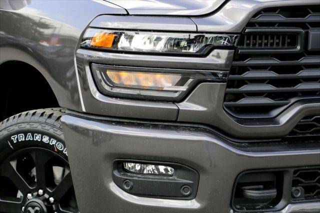 2026 RAM Ram 2500 RAM 2500 BLACK EXPRESS CREW CAB 4X4 64 BOX