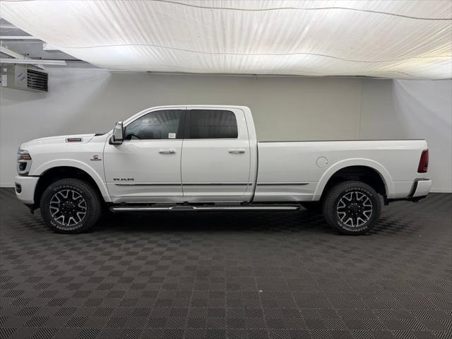2026 RAM 3500 RAM 3500 LIMITED CREW CAB 4X4 8 BOX