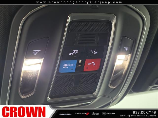 2026 Jeep Grand Cherokee Laredo 4x2