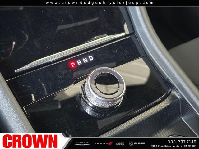 2026 Jeep Grand Cherokee Laredo 4x2
