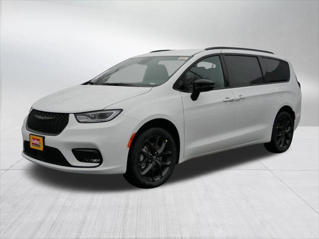 2026 Chrysler Pacifica PACIFICA SELECT AWD