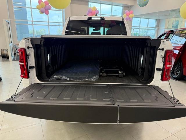 2026 Ram 1500 Limited Crew Cab 4x4 5'7" Box