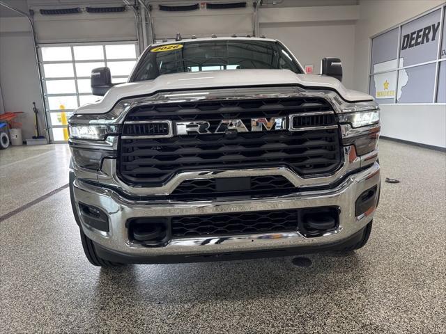 2026 RAM Ram 5500 Chassis Cab RAM 5500 TRADESMAN CHASSIS CREW CAB 4X4 60 CA 2026 RAM Ram 5500 Chassis Cab RAM 5500 TRADESMAN CHASSIS CREW CAB 4X4 60 CA