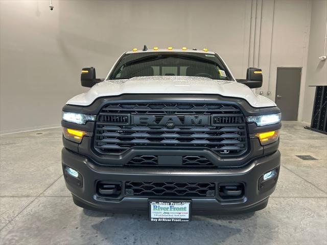 2026 RAM Ram 3500 RAM 3500 TRADESMAN CREW CAB 4X4 8 BOX