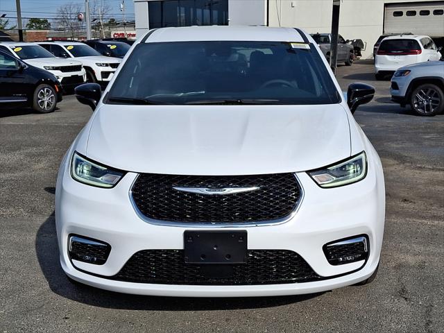 2026 Chrysler Pacifica PACIFICA SELECT AWD