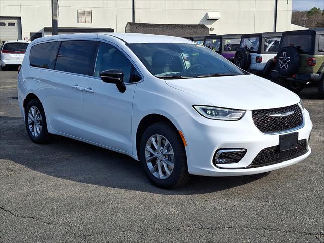 2026 Chrysler Pacifica PACIFICA SELECT AWD