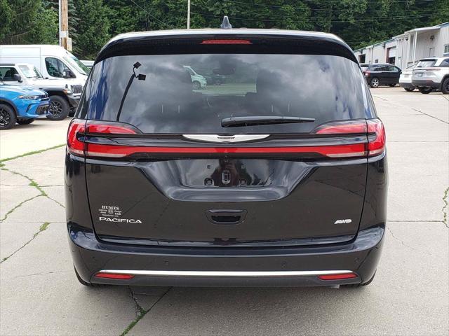 2026 Chrysler Pacifica Select AWD