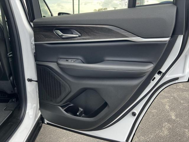 2026 Jeep Grand Cherokee Altitude 4x4