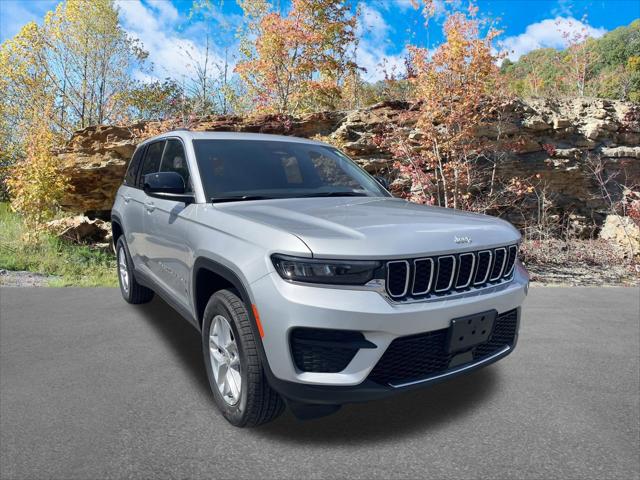 2026 Jeep Grand Cherokee GRAND CHEROKEE LAREDO X 4X4 2026 Jeep Grand Cherokee GRAND CHEROKEE LAREDO X 4X4