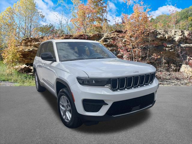 2026 Jeep Grand Cherokee GRAND CHEROKEE LAREDO X 4X4 2026 Jeep Grand Cherokee GRAND CHEROKEE LAREDO X 4X4