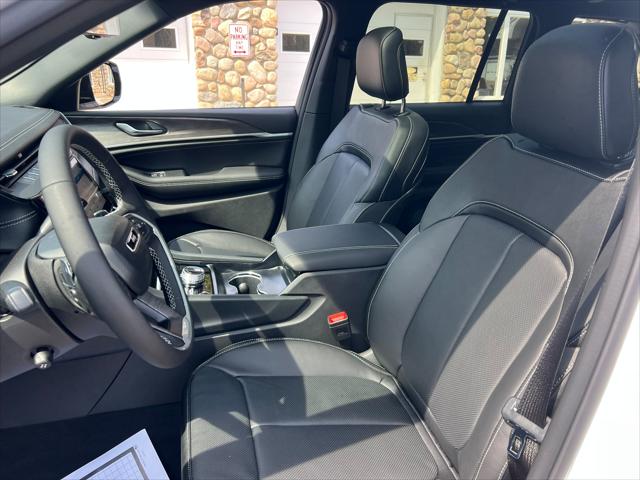 2026 Jeep Grand Cherokee Limited Reserve