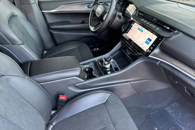 2026 Jeep Grand Cherokee Altitude 4x4