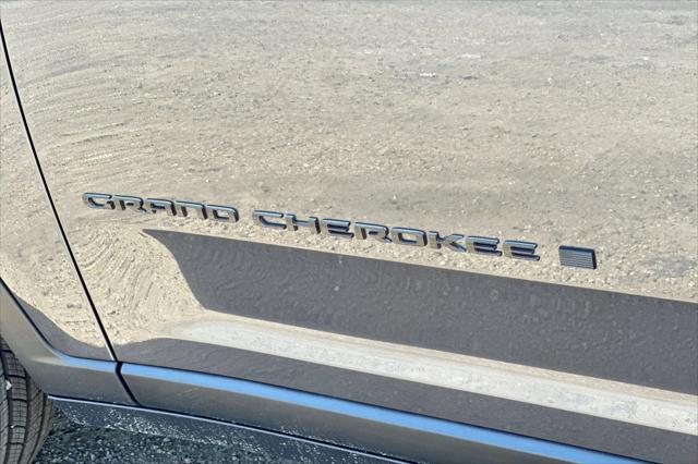 2026 Jeep Grand Cherokee Altitude 4x4