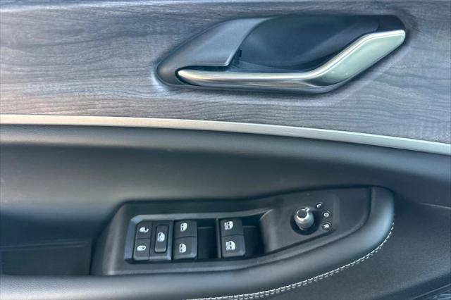 2026 Jeep Grand Cherokee Altitude 4x4