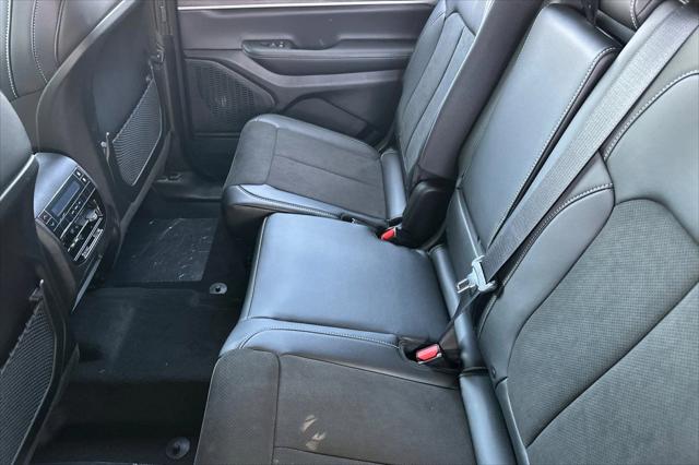 2026 Jeep Grand Cherokee Altitude 4x4