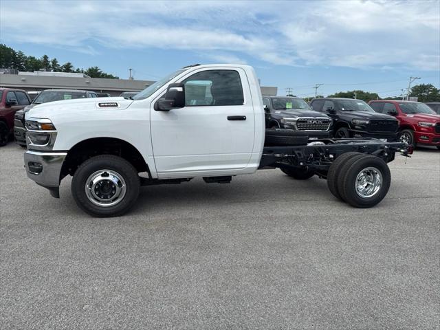 2026 RAM 3500 Chassis RAM 3500 TRADESMAN CHASSIS REGULAR CAB 4X4 60 CA