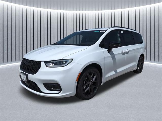 2026 Chrysler Pacifica Limited for sale in St Charles, IL