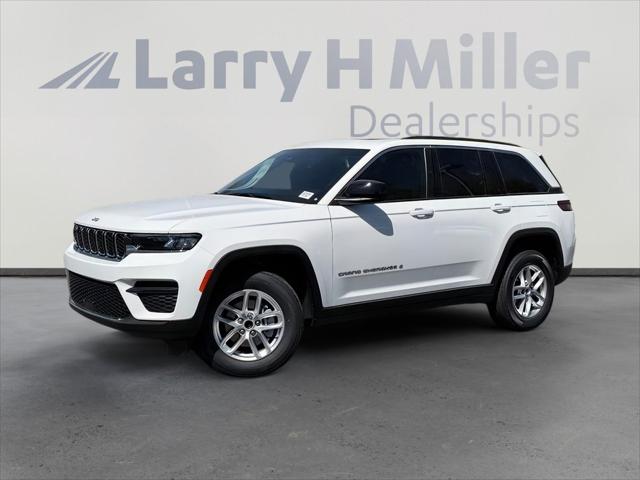 2026 Jeep Grand Cherokee GRAND CHEROKEE LAREDO X 4X4