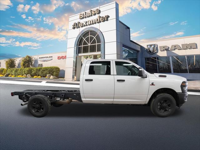 2026 RAM Ram 3500 Chassis Cab RAM 3500 TRADESMAN CREW CAB CHASSIS 4X4 60 CA 2026 RAM Ram 3500 Chassis Cab RAM 3500 TRADESMAN CREW CAB CHASSIS 4X4 60 CA