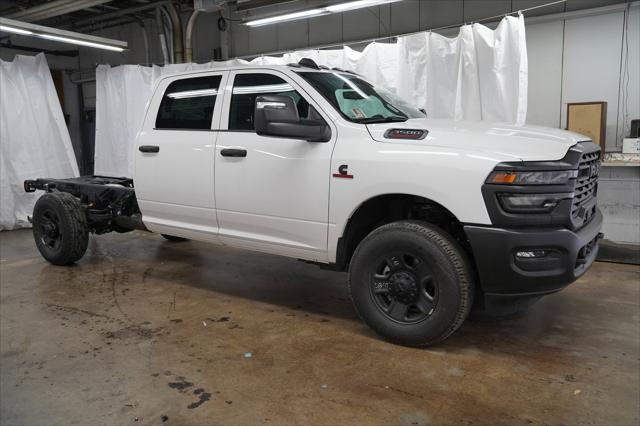 2026 RAM 3500 Chassis RAM 3500 TRADESMAN CREW CAB CHASSIS 4X4 60 CA
