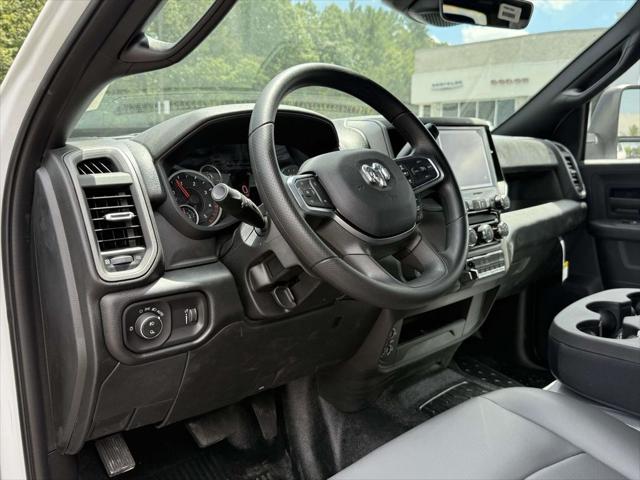2026 RAM 5500 Chassis RAM 5500 TRADESMAN CHASSIS CREW CAB 4X4 84 CA 2026 RAM 5500 Chassis RAM 5500 TRADESMAN CHASSIS CREW CAB 4X4 84 CA