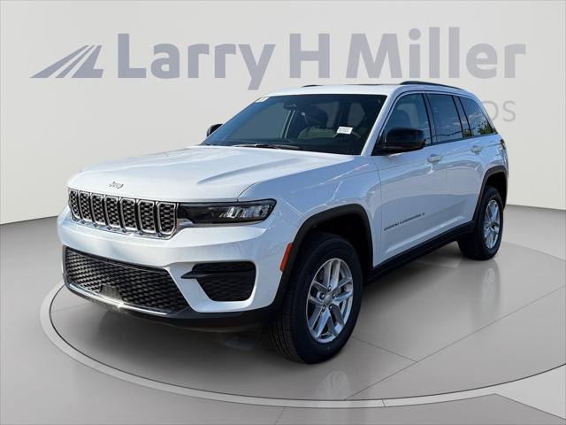 2026 Jeep Grand Cherokee GRAND CHEROKEE LAREDO X 4X4