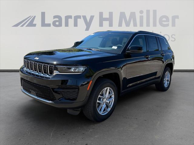 2026 Jeep Grand Cherokee GRAND CHEROKEE LAREDO X 4X4