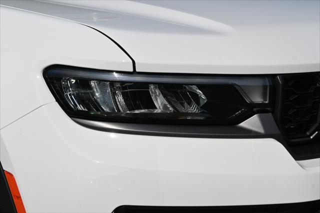 2026 Jeep Grand Cherokee Altitude 4x2