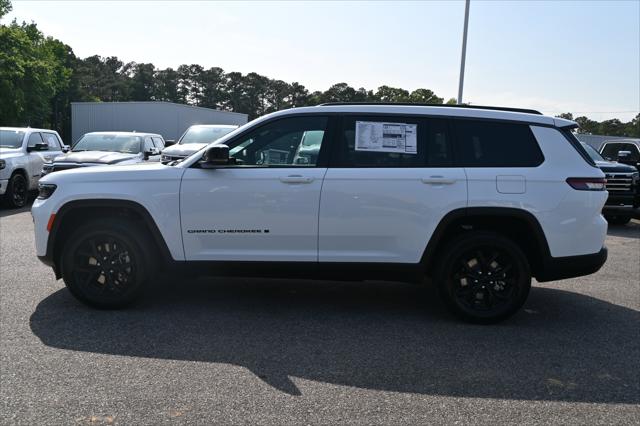 2026 Jeep Grand Cherokee Altitude 4x2