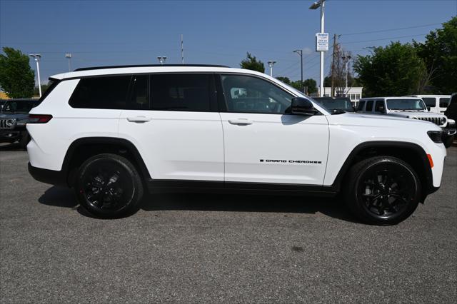 2026 Jeep Grand Cherokee Altitude 4x2