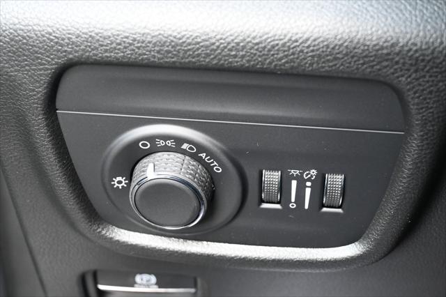 2026 Jeep Grand Cherokee Altitude 4x2
