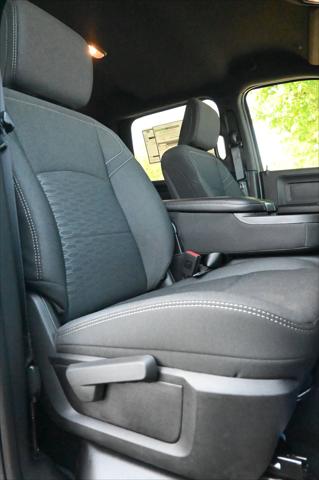2026 Ram 2500 Black Express Crew Cab 4x4 6'4" Box
