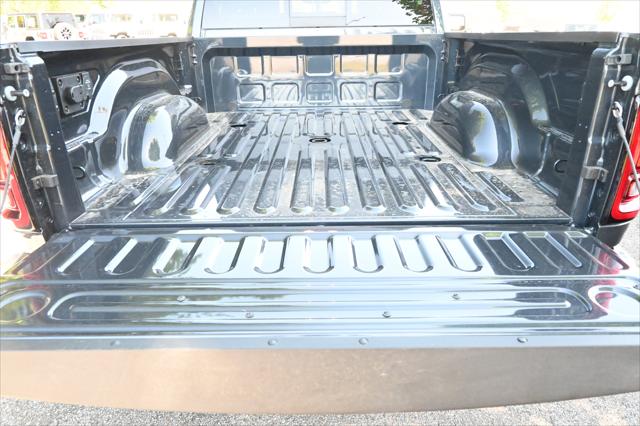 2026 Ram 2500 Black Express Crew Cab 4x4 6'4" Box
