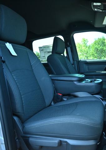 2026 Ram 2500 Black Express Crew Cab 4x4 6'4" Box