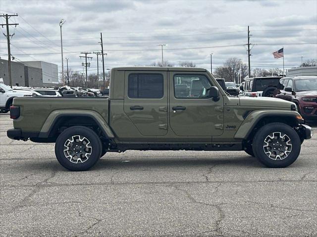 2026 Jeep Gladiator GLADIATOR SAHARA 4X4