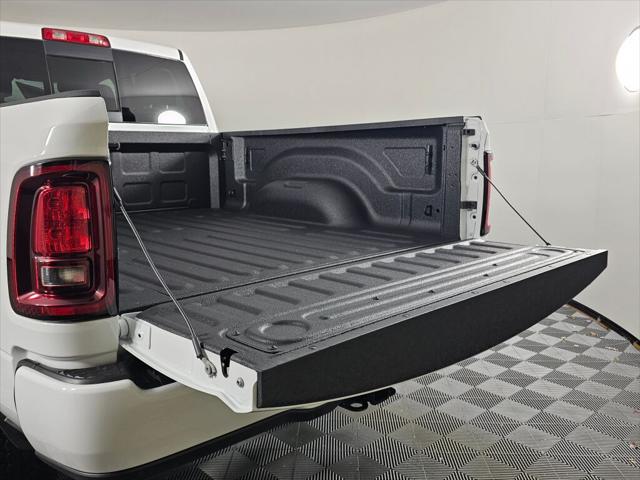2026 Ram 2500 Black Express Crew Cab 4x4 6'4" Box
