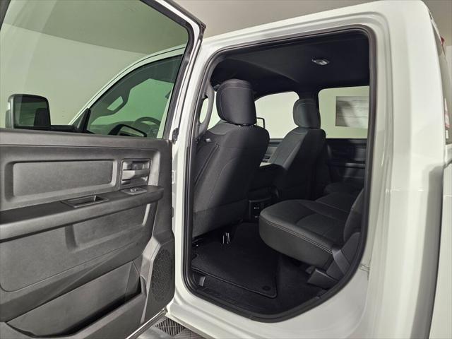 2026 Ram 2500 Black Express Crew Cab 4x4 6'4" Box