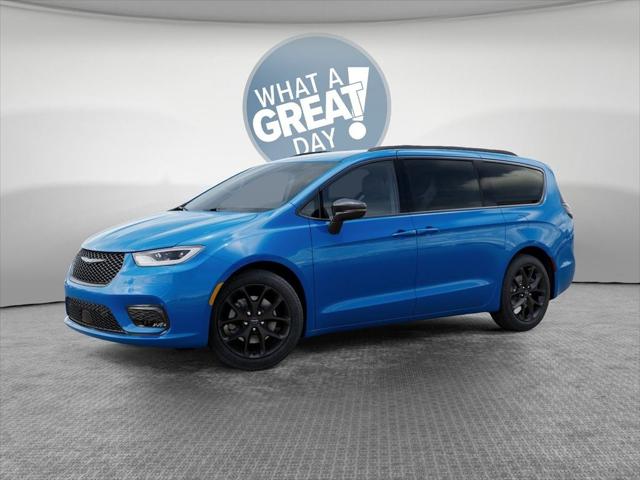 2026 Chrysler Pacifica PACIFICA SELECT AWD