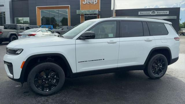 2026 Jeep Grand Cherokee GRAND CHEROKEE L LAREDO ALTITUDE 4X4