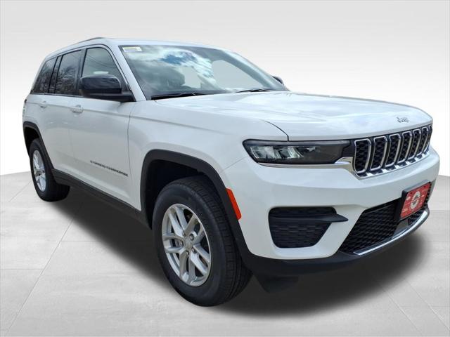 2026 Jeep Grand Cherokee Laredo 4x4