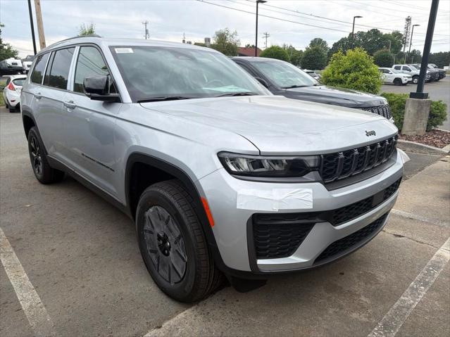 2026 Jeep Grand Cherokee GRAND CHEROKEE L LAREDO ALTITUDE 4X4